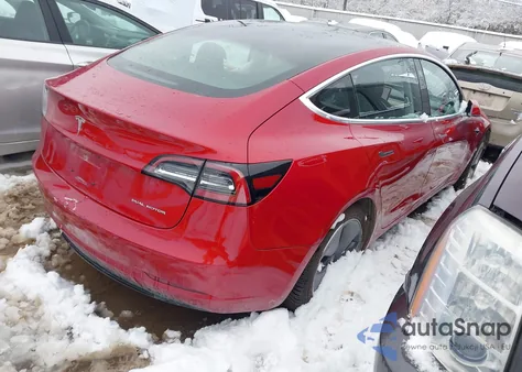 2018 Tesla Model 3 Long Range/Performance из США, поврежденный, VIN 5YJ3E1EBXJF129719